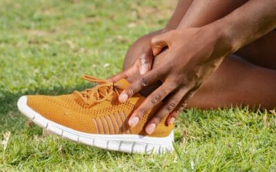 4 physical therapy treatments that may improve the symptoms of a bone spur on top of the foot